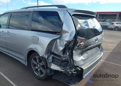 2017 Toyota Sienna Se Premium 8 Passenger z USA, uszkodzony, nr VIN 5TDXZ3DCXHS898965